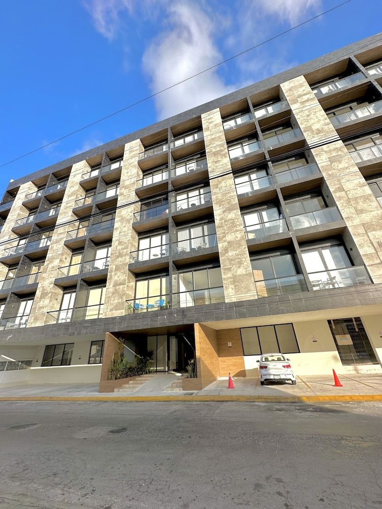 undefined Modern Pool View New Condo Gym Jacuzzi 3