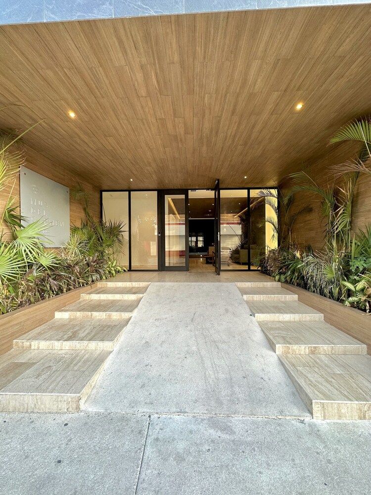 undefined Modern Pool View New Condo Gym Jacuzzi