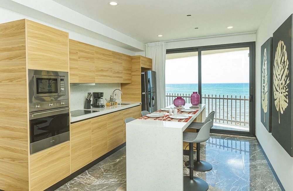 undefined It beach 8