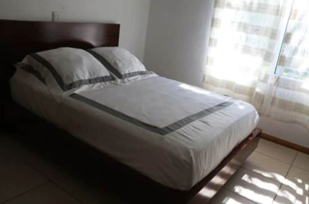 Exclusive Villa, 3 Bedrooms, Pool View