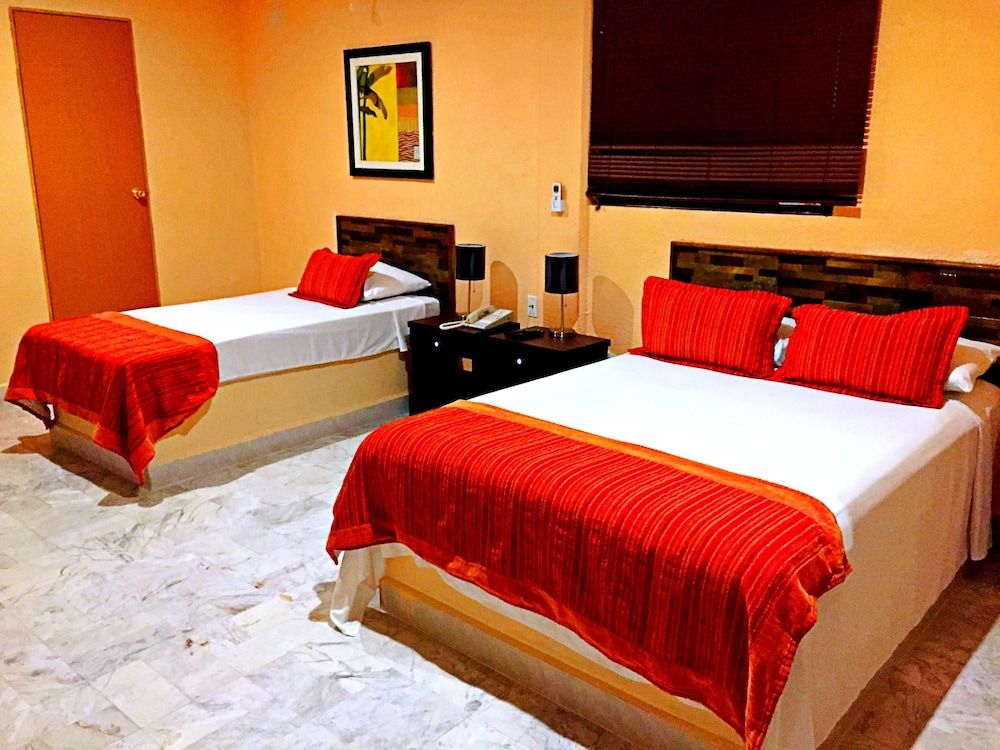 undefined Hotel Versalles Suites 4