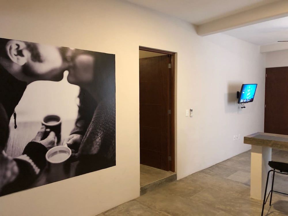 Downtown Suites Cancun Deluxe Studio, 1 Bedroom, Kitchen 8