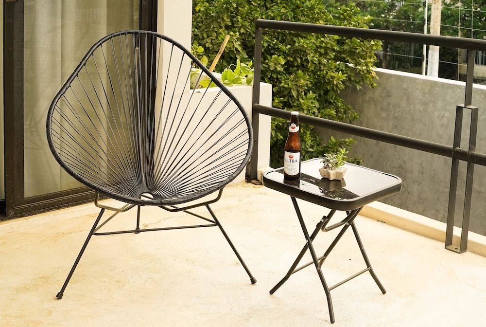 undefined Stay Tropical Downtown Studios 5