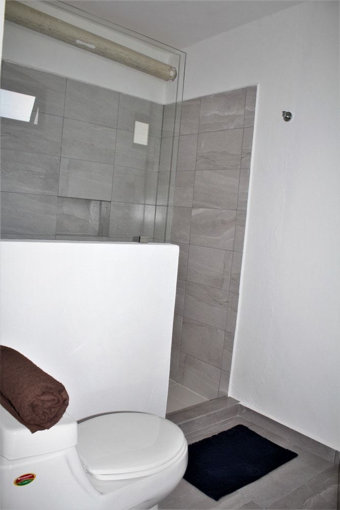 Stay Tropical Downtown Studios Standard Studio, 1 King Bed, Kitchenette 3