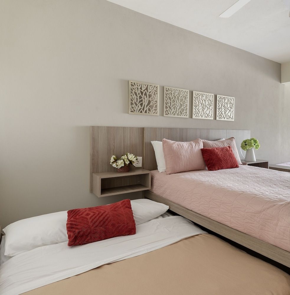 Luxury 2 Bedroom Apartments Comfort Apartment, 2 Bedrooms 4