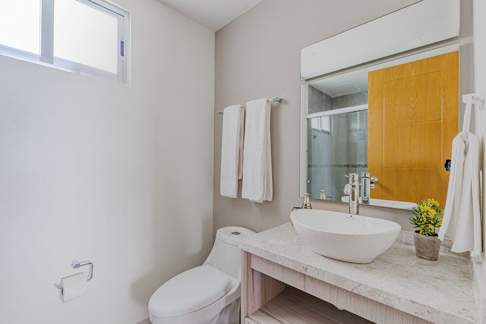 Luxury 2 Bedroom Apartments Classic Apartment, 3 Bedrooms 7