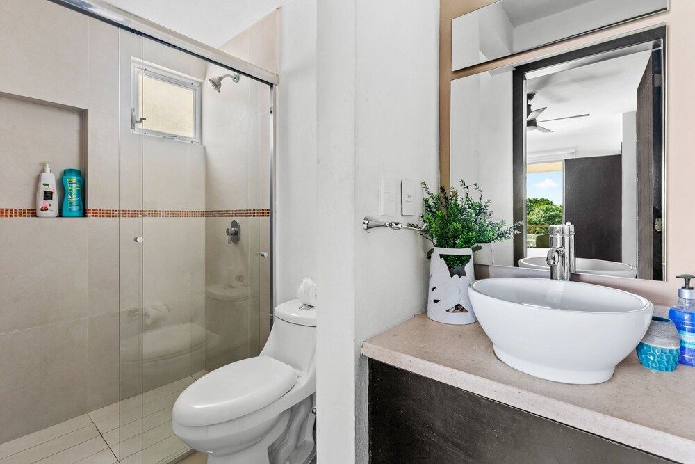 Luxury 2 Bedroom Apartments Grand Apartment, 3 Bedrooms 8