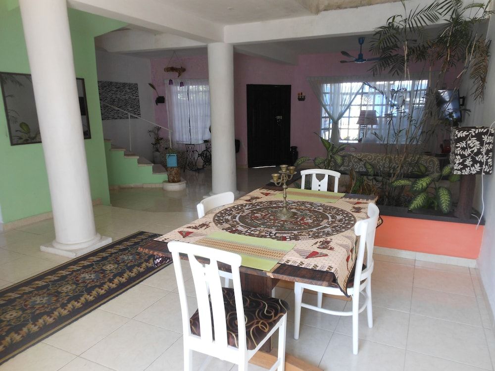 undefined Majestic House 3