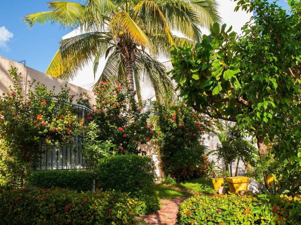 undefined Cozy Downtown Studio for Two 2