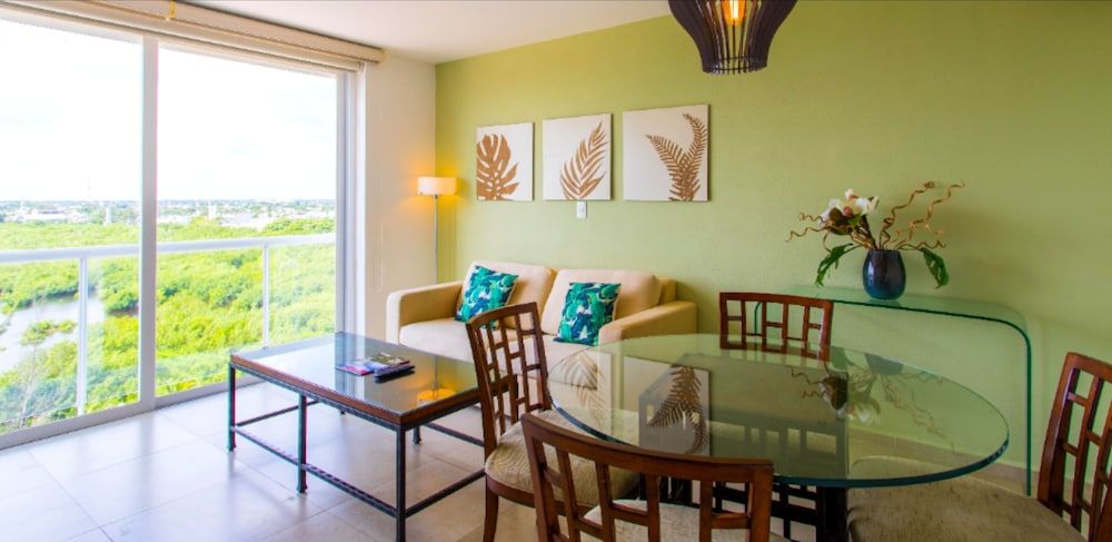 undefined TROPICAL Beachfront 1 BDR