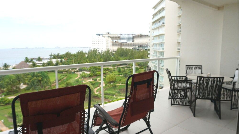 CARIBE Beachfront 2 BDR- Incredible Oceanview Apartment 8