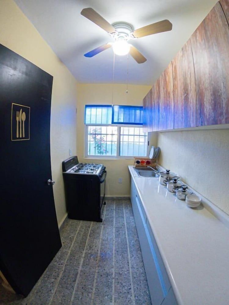 Royal Honey Hostel Family House 17