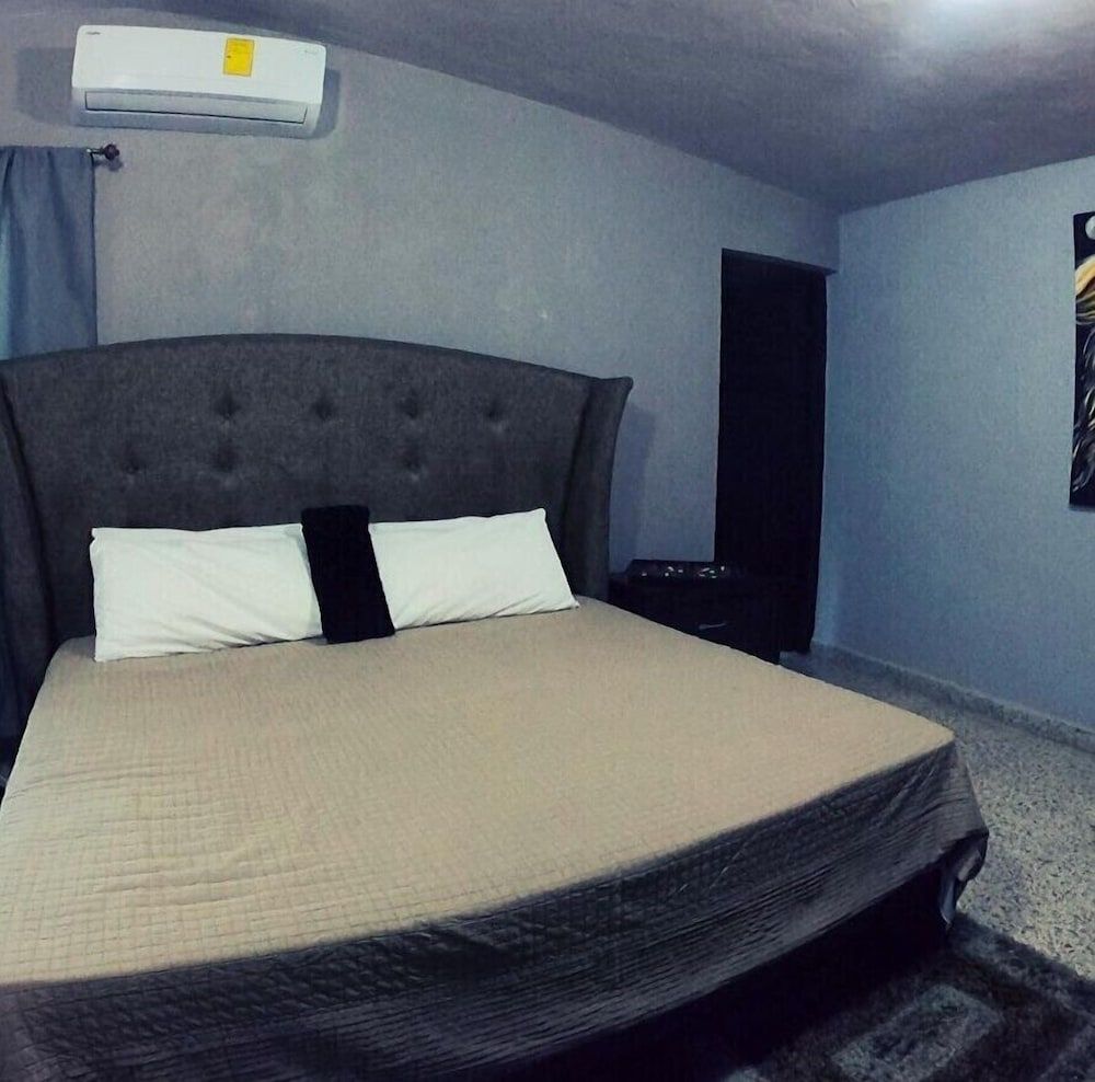 Royal Honey Hostel Family House 9