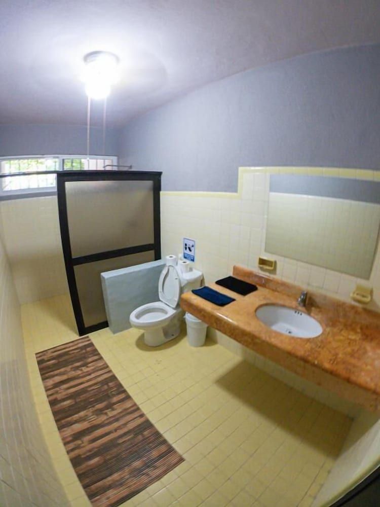 Royal Honey Hostel Family House 13