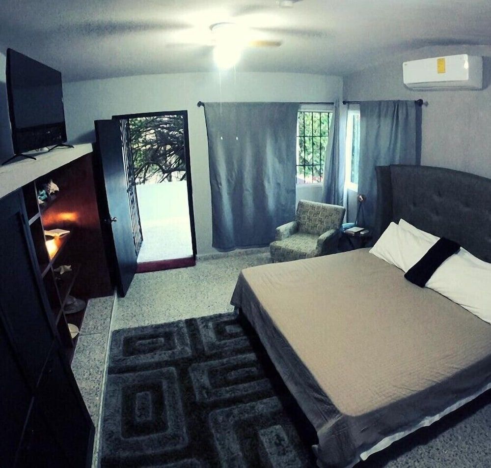 Royal Honey Hostel Family House 11