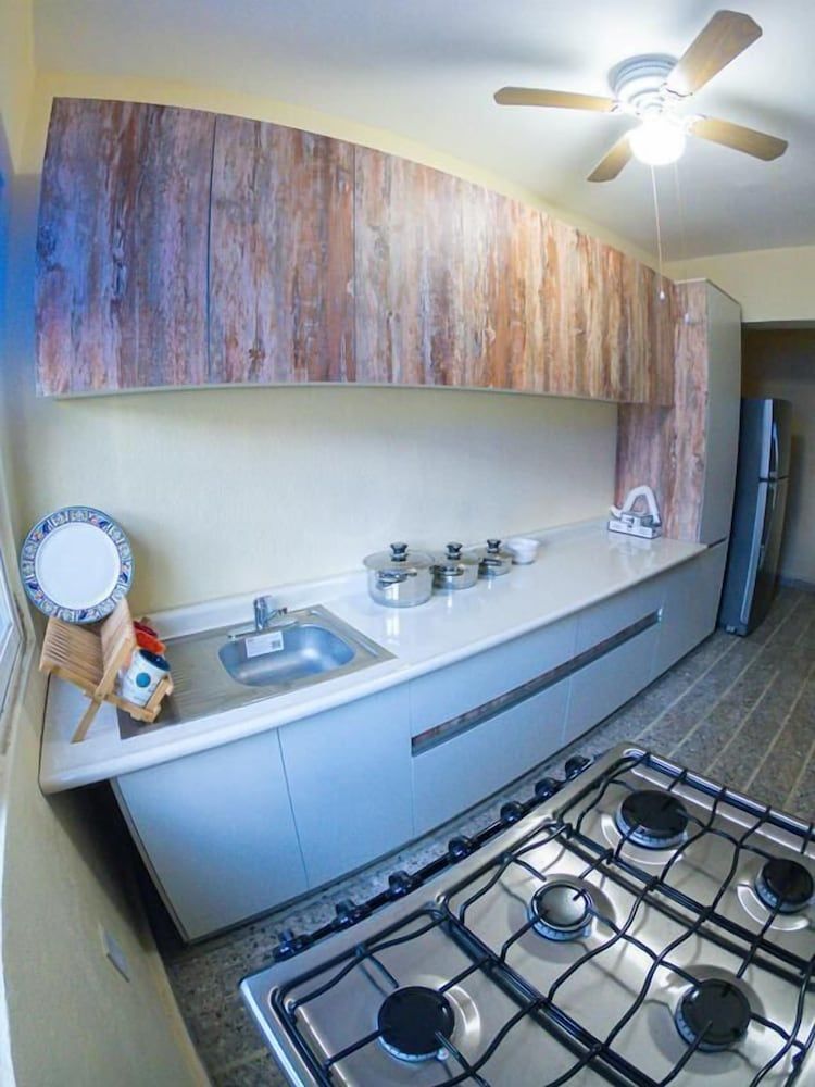 Royal Honey Hostel Family House 18