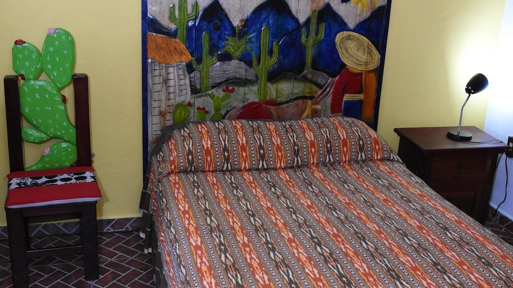 Room in B&B - Cancun Guest House 2 Shared Dormitory, 1 Bedroom, Balcony 7