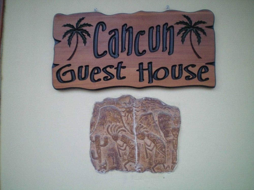 Room in B&B - Cancun Guest House 1 Room, 1 Bedroom, Patio 16