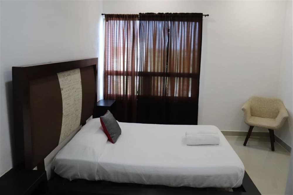 Torres del Sol Cancún Design Apartment 9