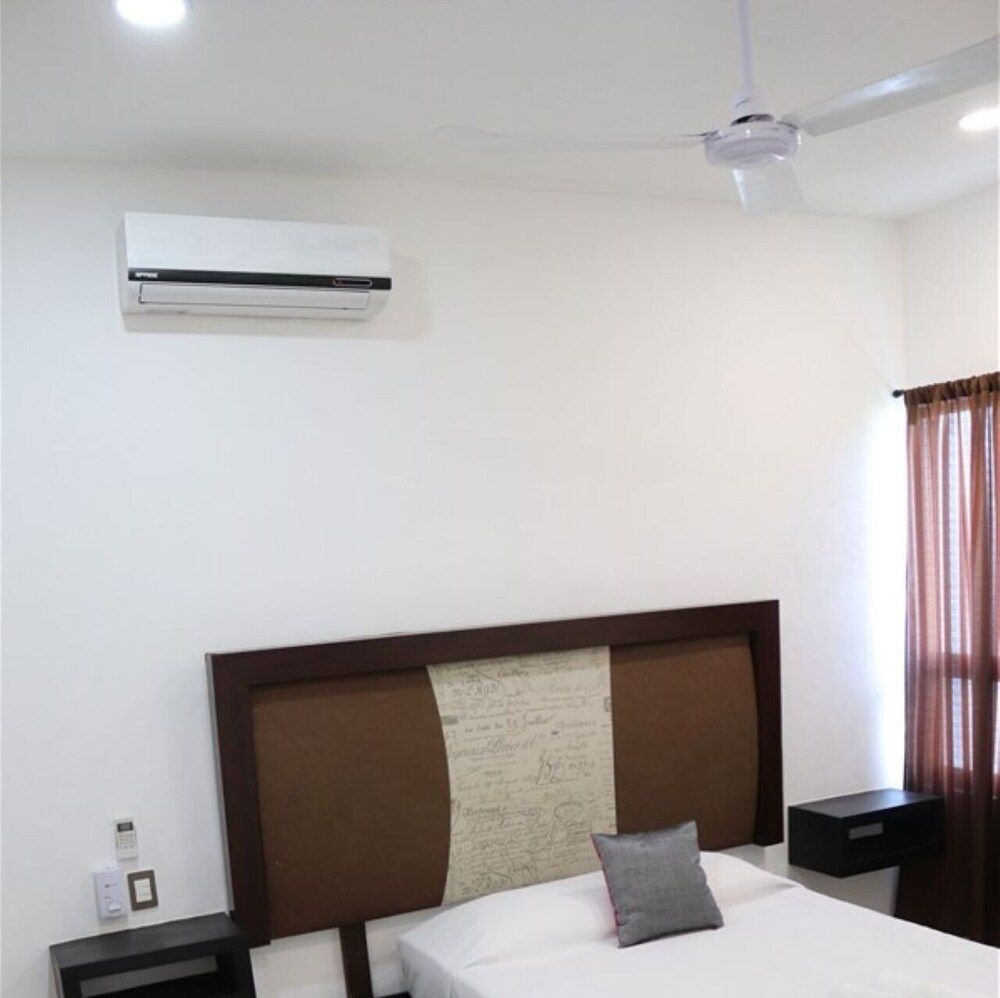 Torres del Sol Cancún Design Apartment 14