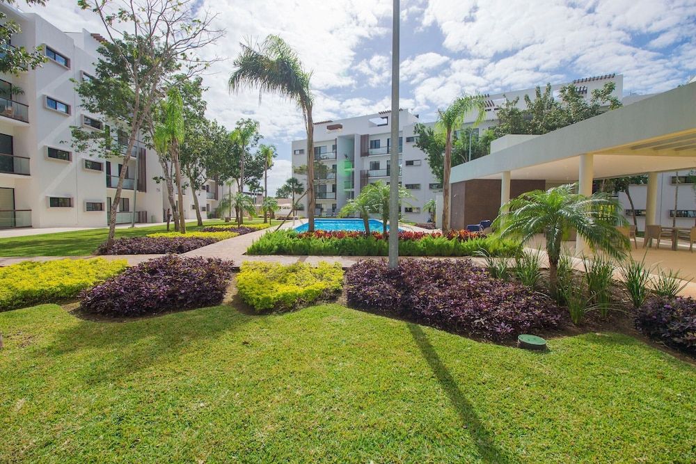 undefined Breezy & Bright Full Apartment