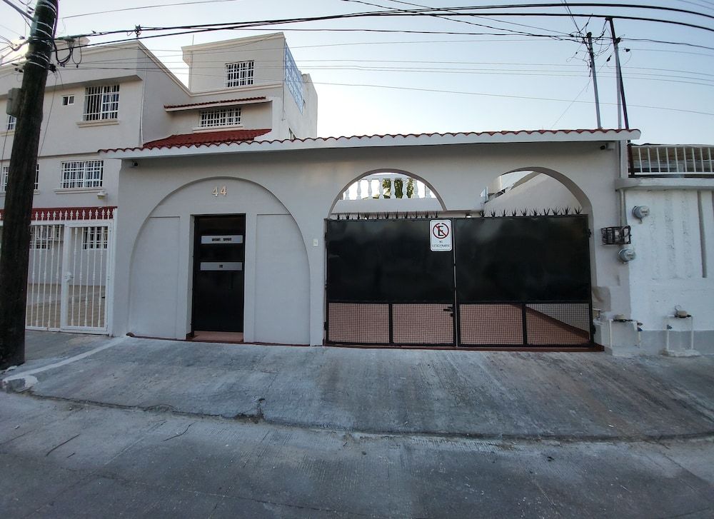 undefined Book & Sleep 44 3