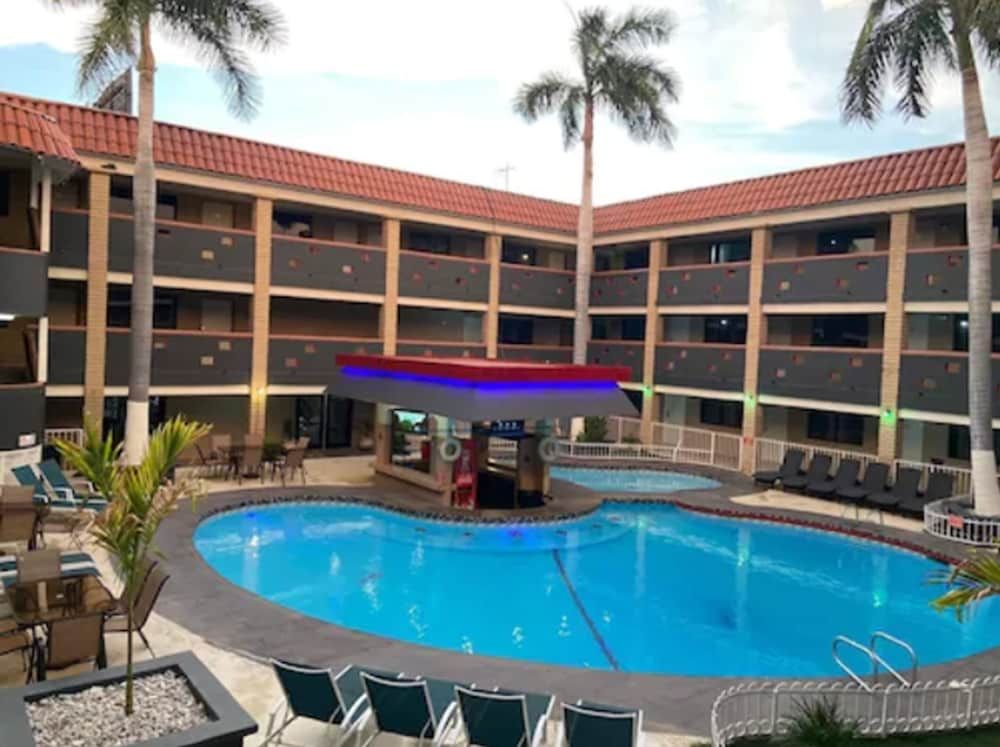 undefined Hotel La Finca 6