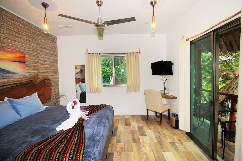 Superior Room, Multiple Beds, Garden View