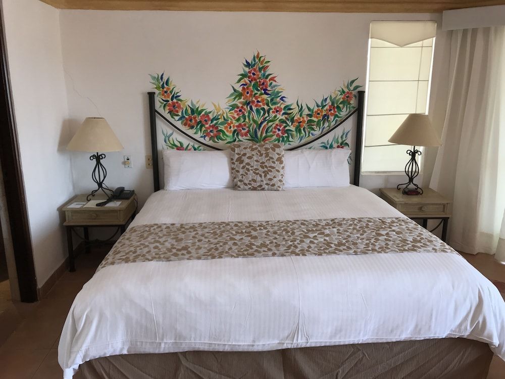Villa, 1 King Bed, Non Smoking, Lagoon View