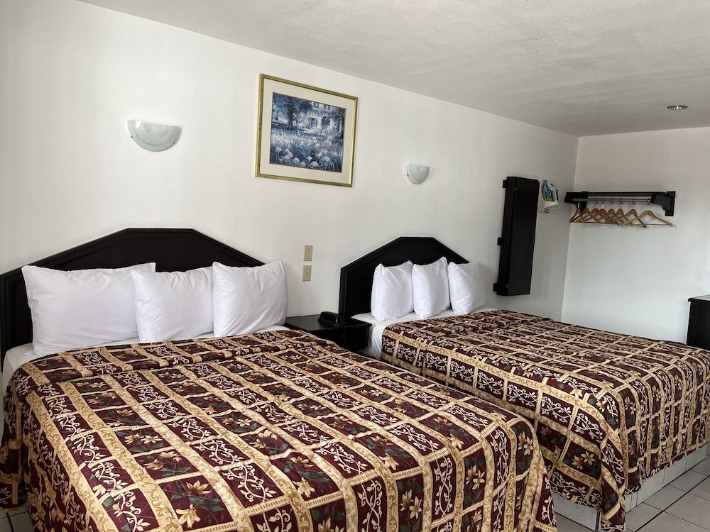 HOTEL LA QUINTA BONITA Basic Double Room 2