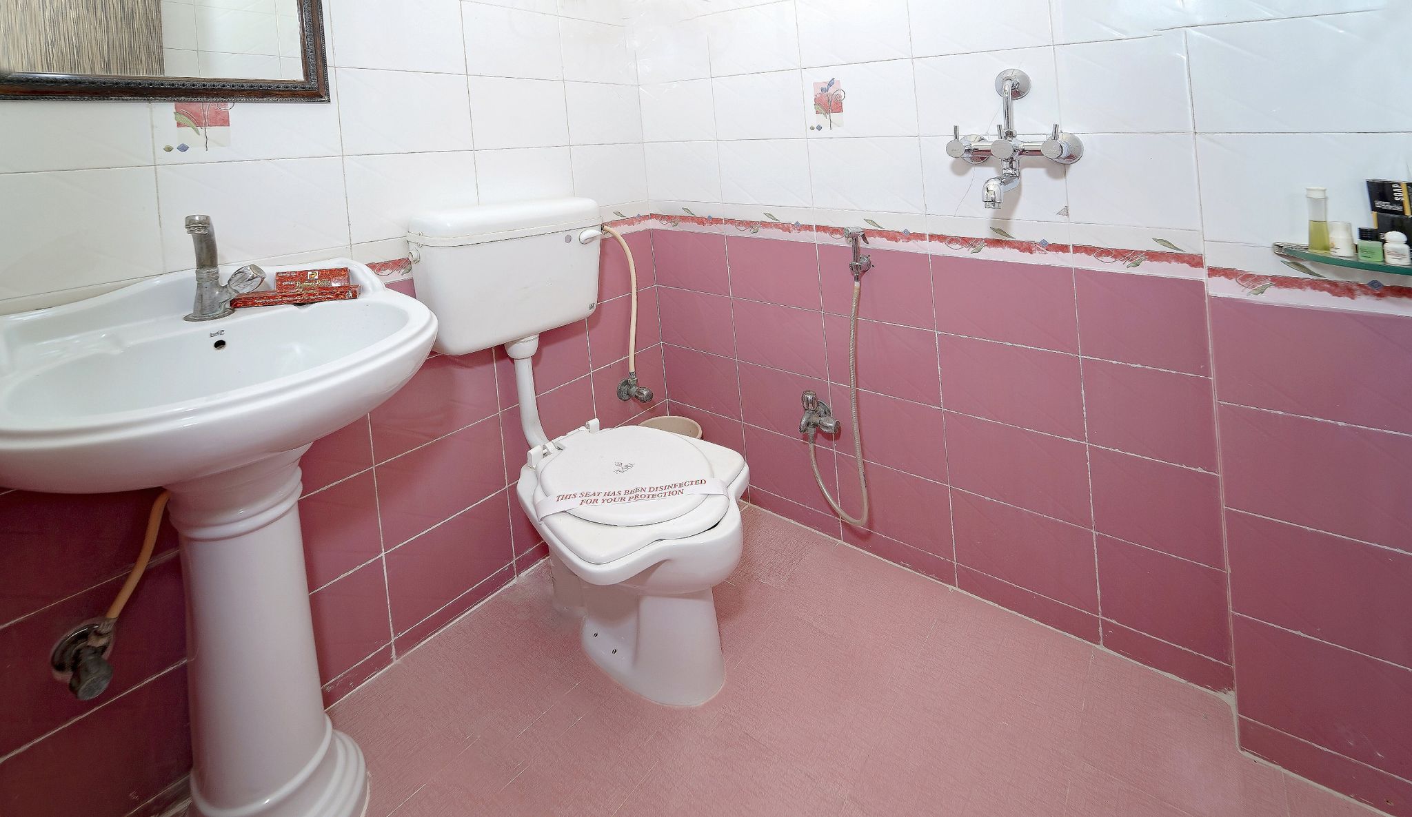 Hotel Padmini Palace Standard 95sqft. Compact Room (Queen Sized Bed) 15