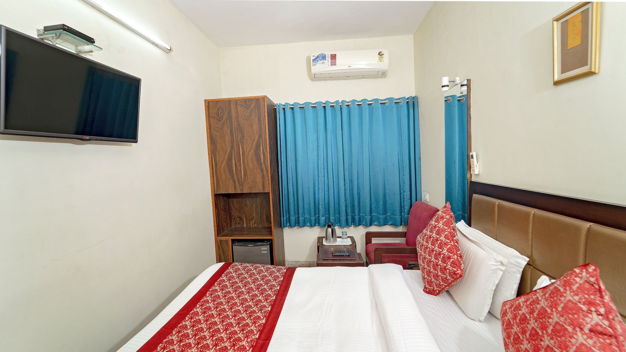 Standard 95sqft. Compact Room (Queen Sized Bed)