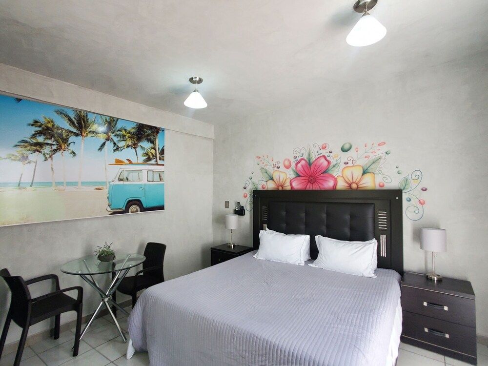 Deluxe Room, 1 King Bed, Refrigerator & Microwave