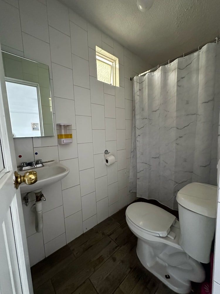 Hotel Posada Jardin Aguascalientes Basic Double Room, 2 Double Beds 4