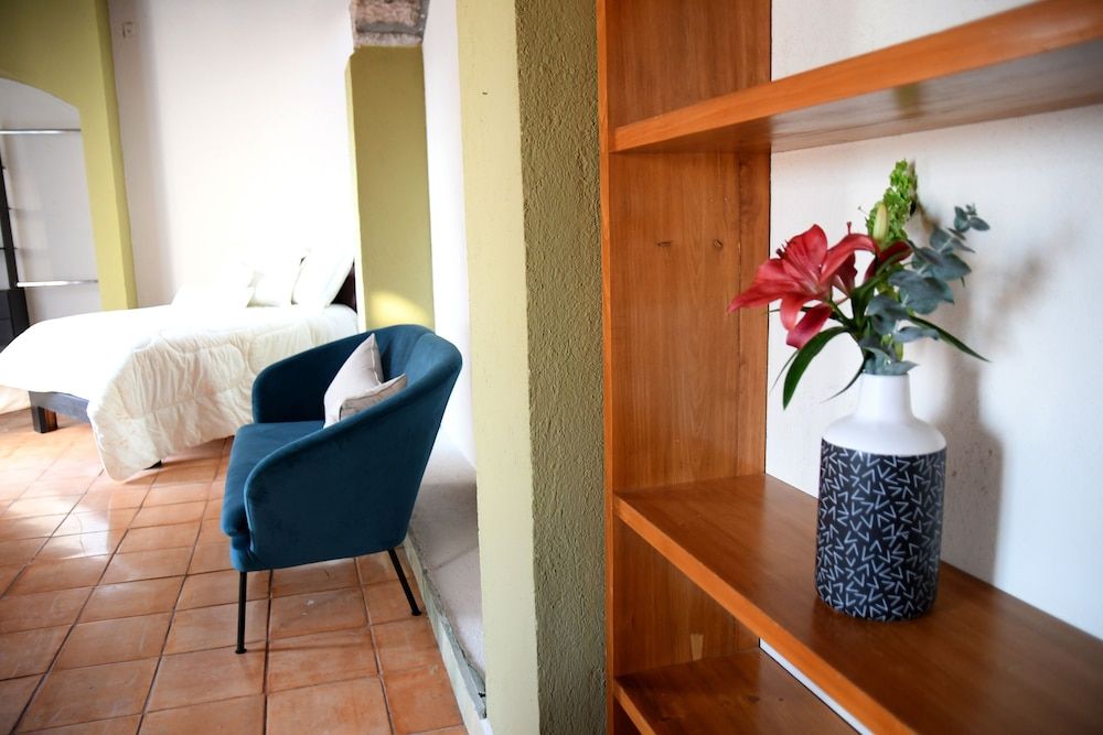 Deluxe Suite, 1 Queen Bed, Non Smoking