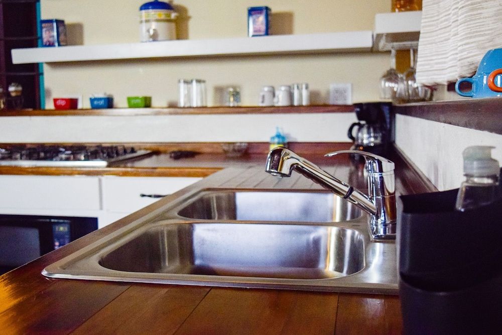 Selah Hotel Comfort Cabin, 2 Bedrooms 5