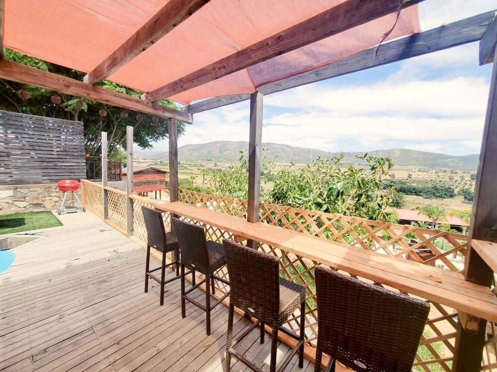 Selah Hotel Comfort Cabin, 2 Bedrooms 4