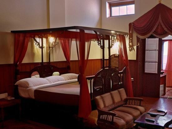 Kluney Manor - Ooty Standard Room