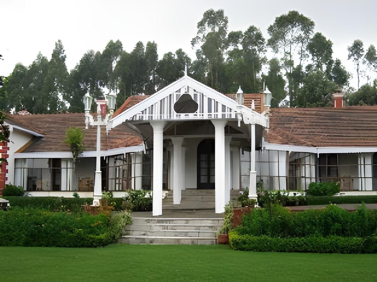 Kluney Manor - Ooty Standard Room 4