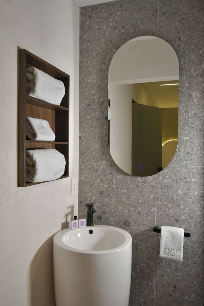 Expo Satelite 2750 Hotel & Suites Satelite Suite 8