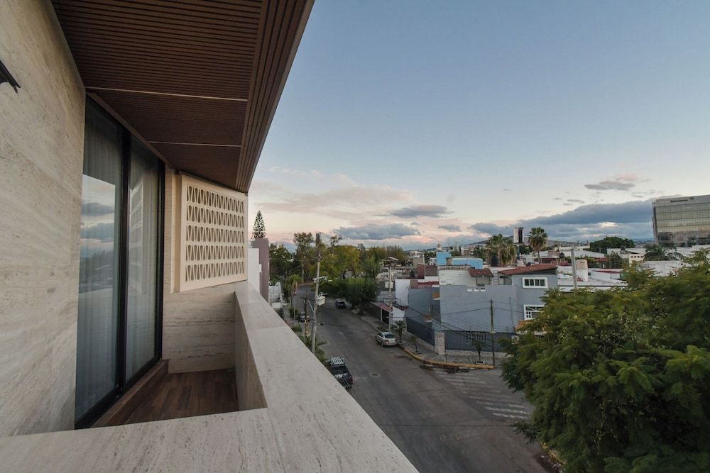 Expo Satelite 2750 Hotel & Suites Satelite Suite 4