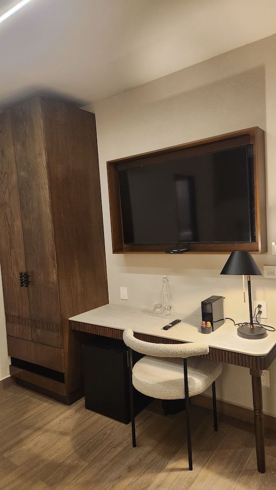 Expo Satelite 2750 Hotel & Suites Habitación Standard 9