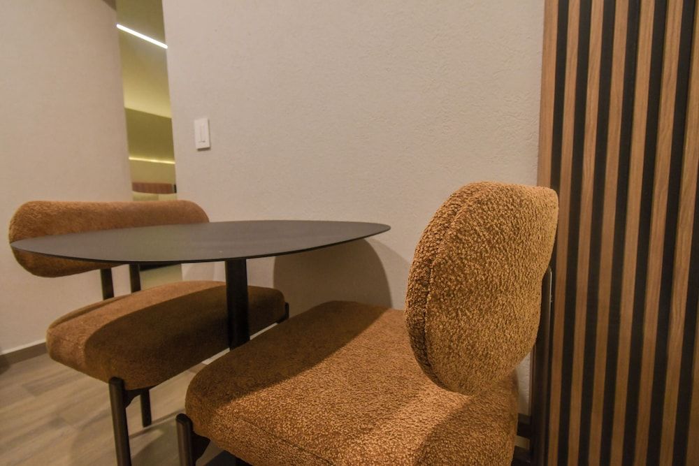 Expo Satelite 2750 Hotel & Suites Satelite Suite 17