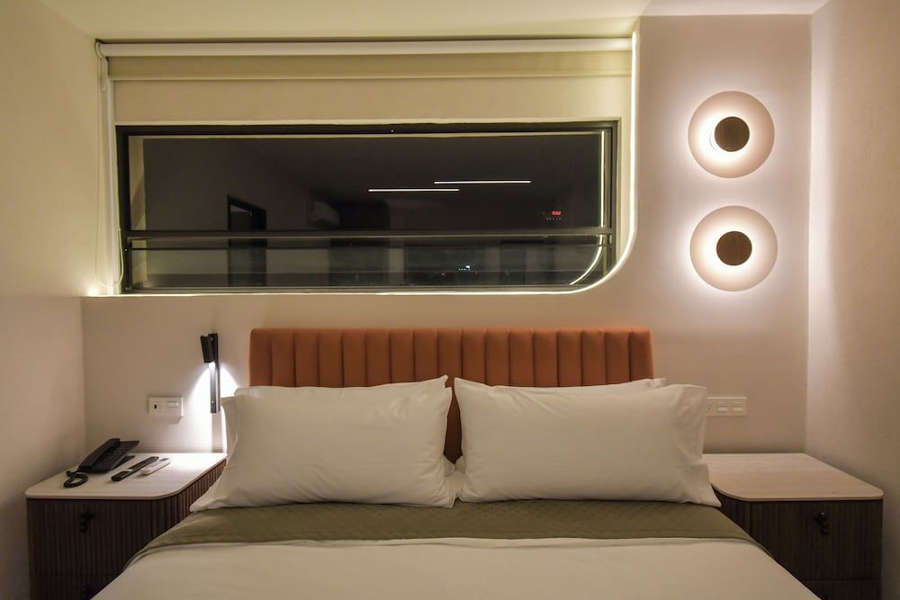 Expo Satelite 2750 Hotel & Suites Habitación Standard 2