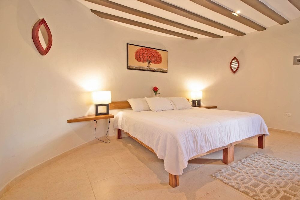 Superior Cabin, 1 King Bed
