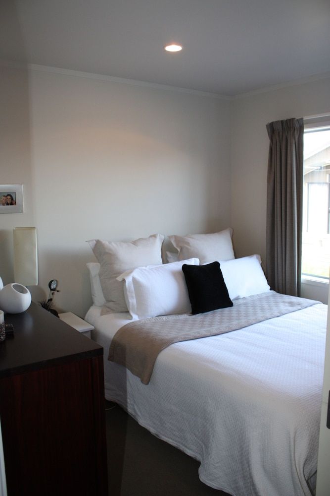 Rocky Mountain Chalets Standard Chalet, 3 Bedrooms 3