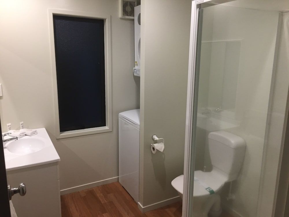 Rocky Mountain Chalets Standard Chalet, 3 Bedrooms 4