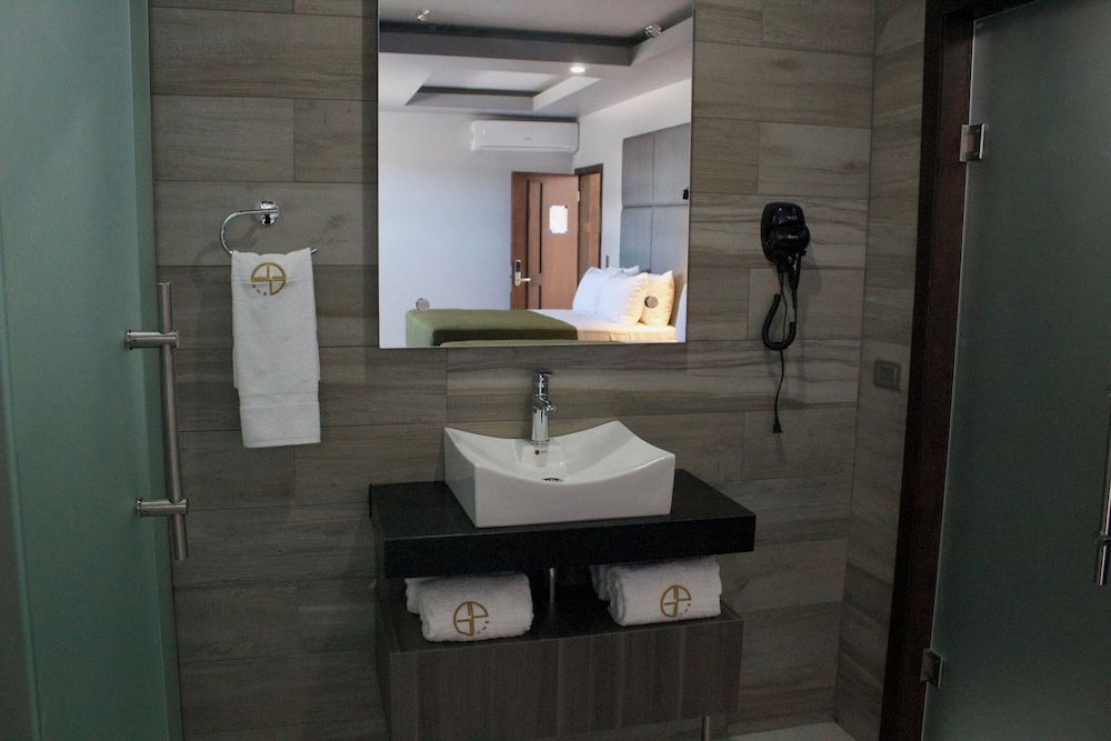 Hotel Grand One Plaza Deluxe Room 9