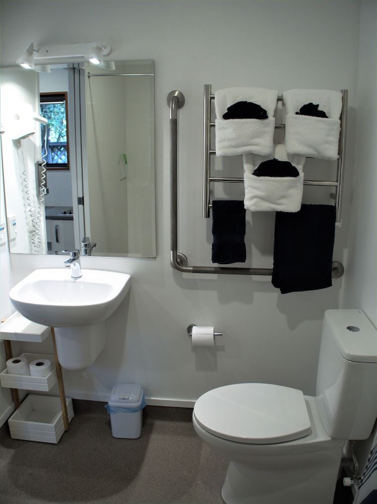 Bayside Holiday Units Disabled Access Triple Room 4