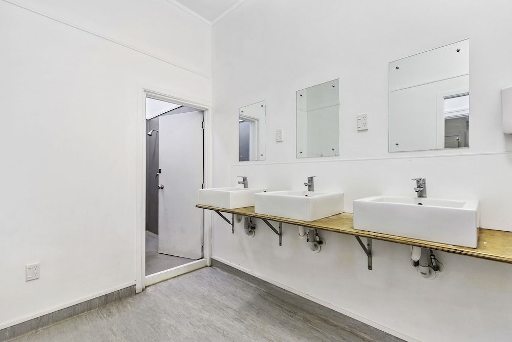 undefined Queen Street Backpackers 6